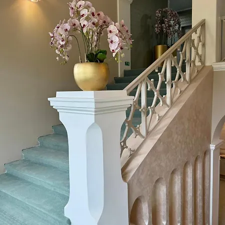 Szálloda Esplanade, Dependance Monti