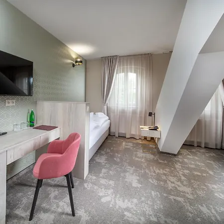 Hotel Esplanade, Dependance Monti Františkovy Lázně