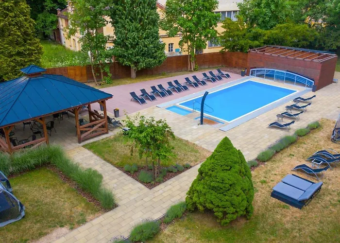 Esplanade, Dependance Monti