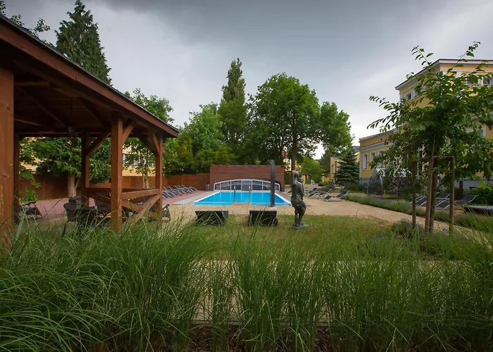 Esplanade, Dependance Monti 4*