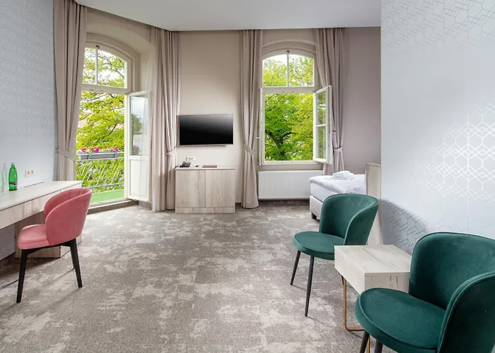 Esplanade, Dependance Monti 4*